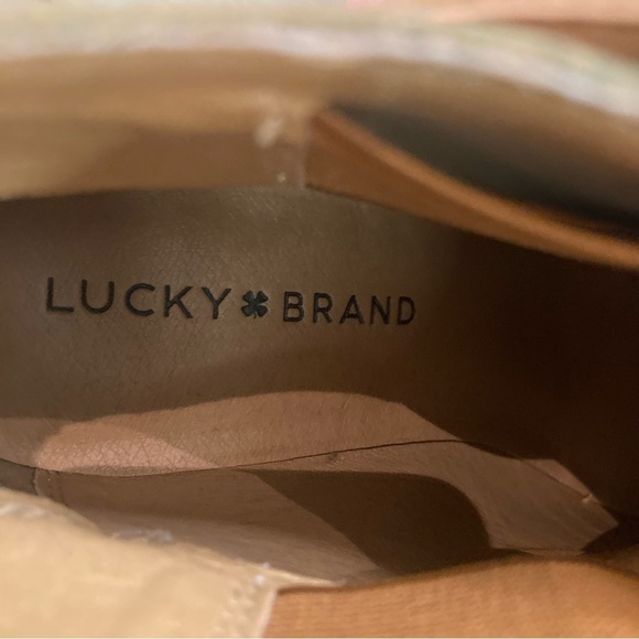 LUCKY BRAND Sz 6 Distressed Stacked  Heel Tulip Top Leather Ankle Booties - Picture 5 of 10